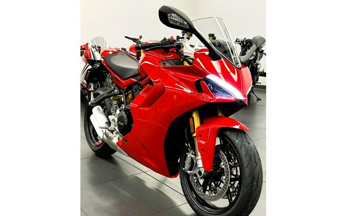 2024 Ducati Supersport 950 S - Red