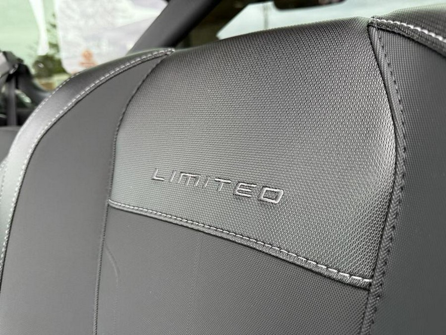 2026 Can-Am® Defender Limited HD11