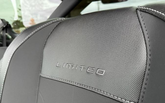 2026 Can-Am® Defender Limited HD11