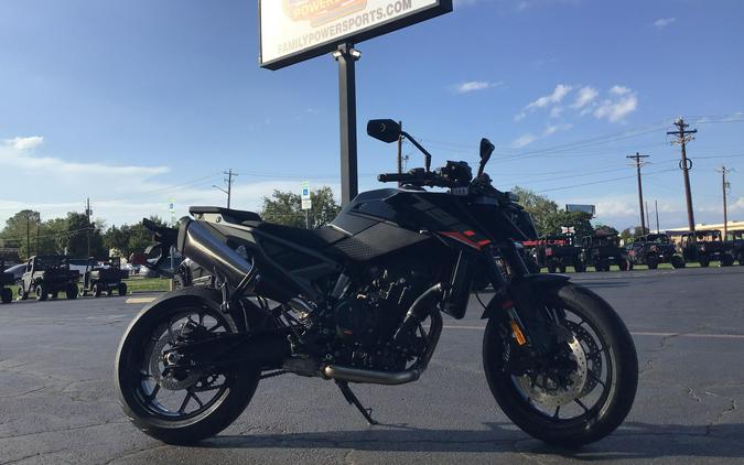 2027 KTM 790 DUKE