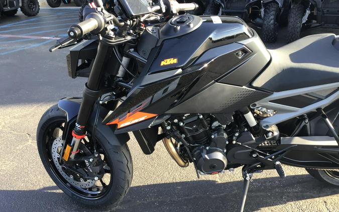 2027 KTM 790 DUKE