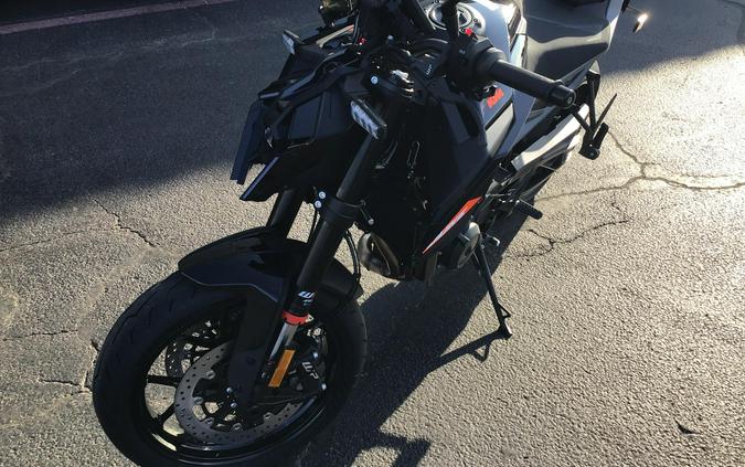 2027 KTM 790 DUKE
