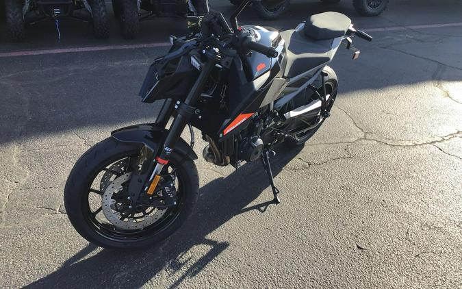 2027 KTM 790 DUKE