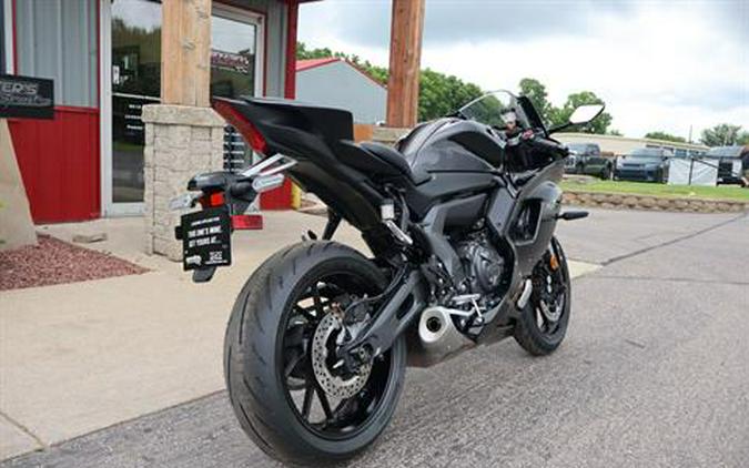 2025 Yamaha YZF-R7
