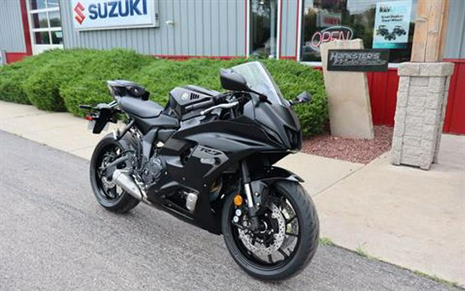 2025 Yamaha YZF-R7