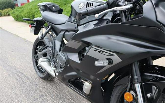 2025 Yamaha YZF-R7