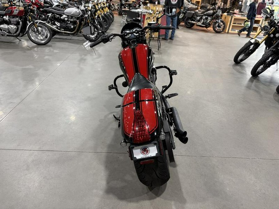 2016 Victory Motorcycles® Hammer® S Black w/Red Racing Stripes