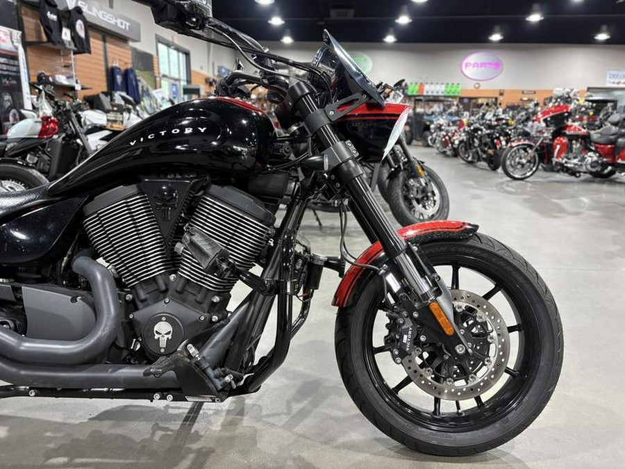 2016 Victory Motorcycles® Hammer® S Black w/Red Racing Stripes