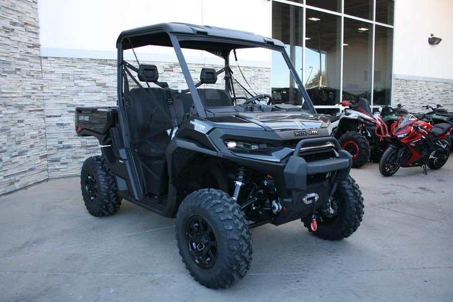 2026 Can-Am® Defender XT HD11 With 10.25 in.display