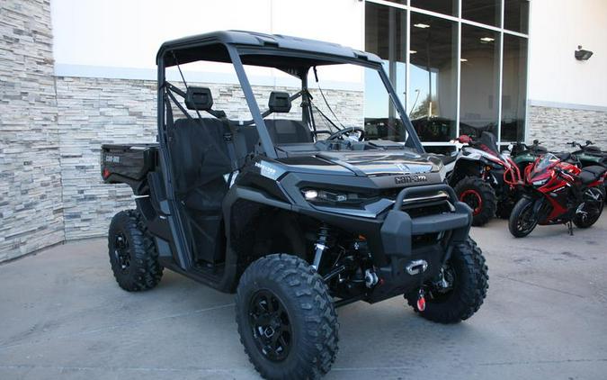 2026 Can-Am® Defender XT HD11 With 10.25 in.display