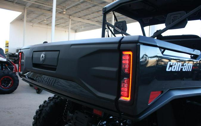 2026 Can-Am® Defender XT HD11 With 10.25 in.display