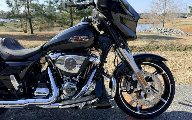 2026 Harley-Davidson Street Glide FLHX