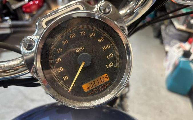 2005 Harley-Davidson® XL1200C - Sportster® 1200 Custom