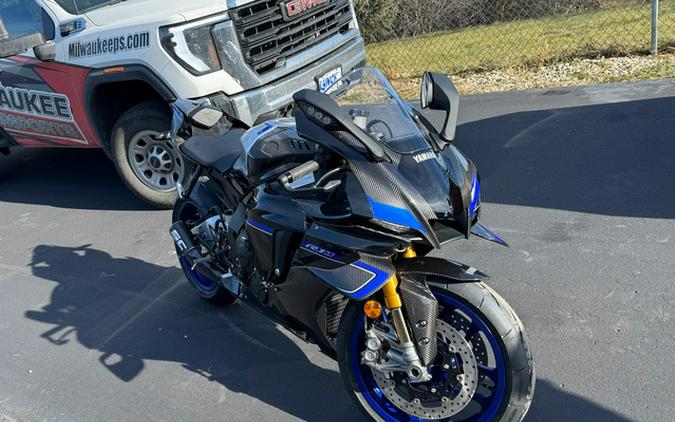 2025 Yamaha YZF R1M
