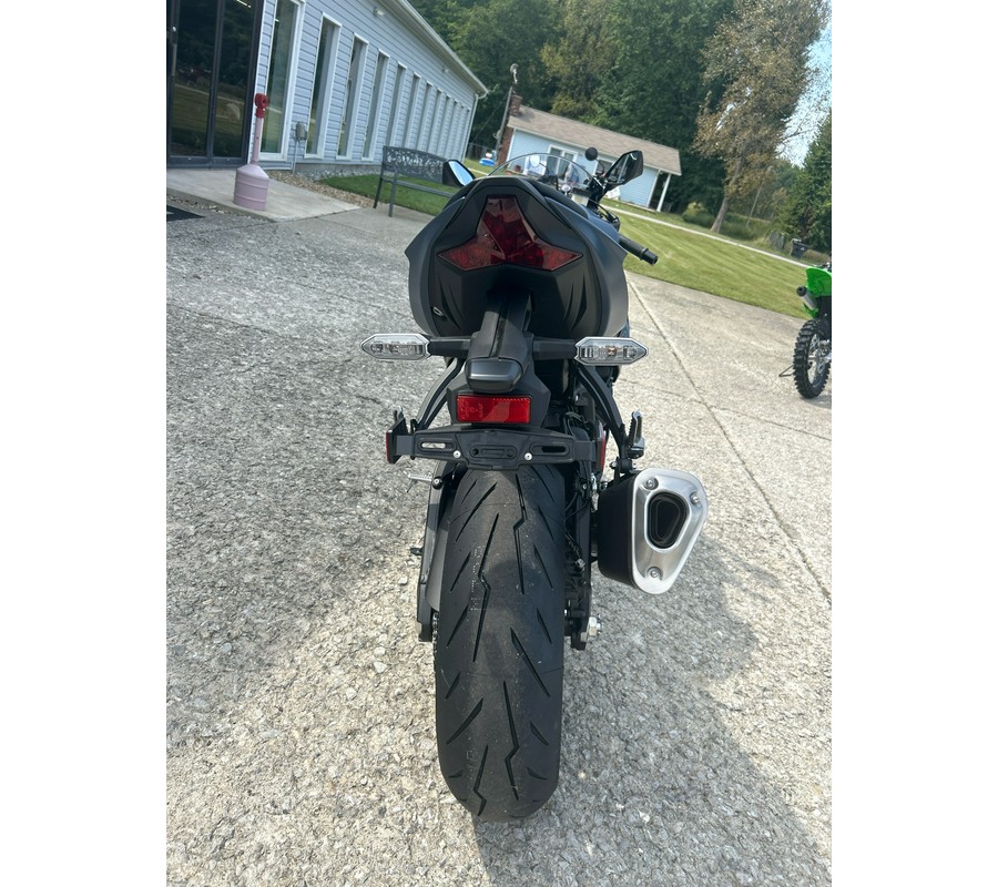 2027 Kawasaki Ninja® ZX™-6R