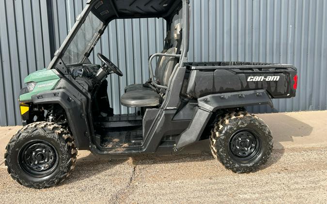 2025 Can-Am Defender HD7