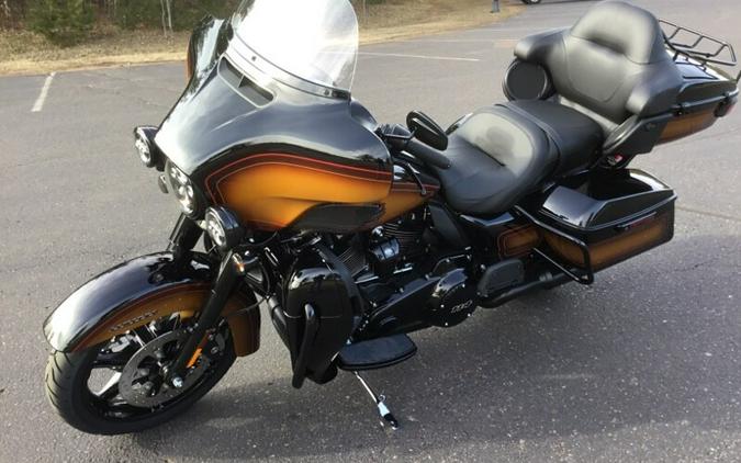 2024 Harley-Davidson® Ultra Limited TOBACCO FADE/BLACK