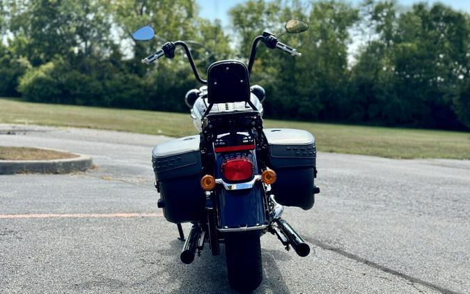 2019 Harley-Davidson Heritage Classic 114 Billiard Blue/Billiard White