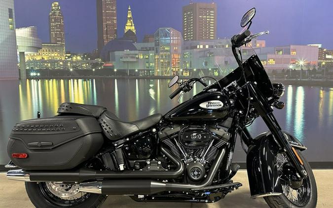 2024 Harley-Davidson Softail FLHCS - Heritage Classic