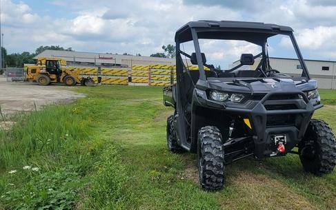 2025 CAN-AM DEFENDER XT HD9