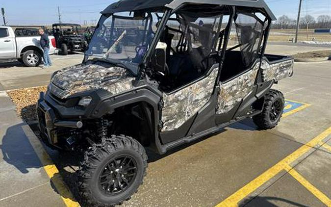 2025 Honda Pioneer 1000-6 Deluxe Crew