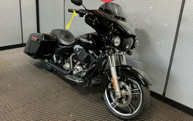 2014 Harley-Davidson Street Glide Base