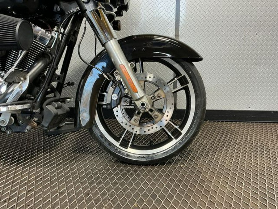 2014 Harley-Davidson Street Glide Base