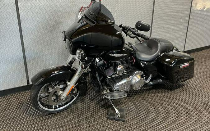 2014 Harley-Davidson Street Glide Base