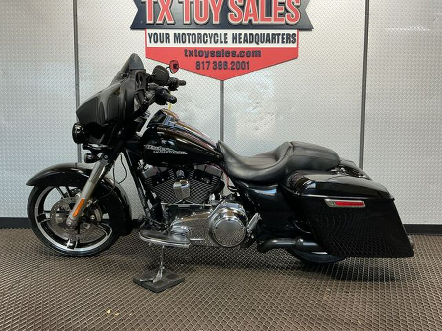 2014 Harley-Davidson Street Glide Base