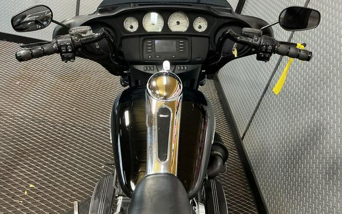 2014 Harley-Davidson Street Glide Base