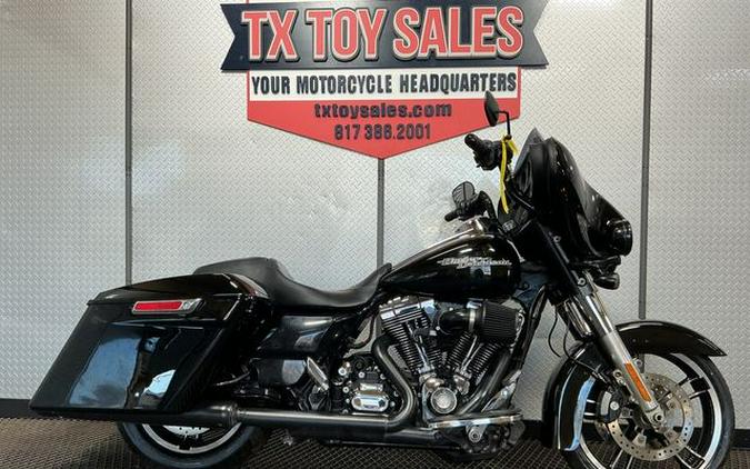 2014 Harley-Davidson Street Glide Base