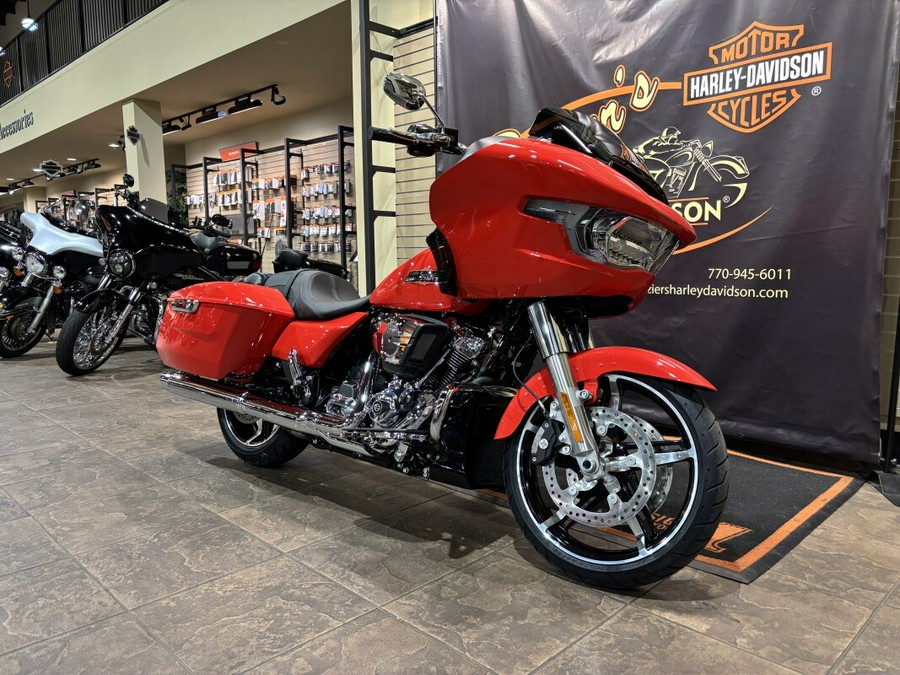 2026 Harley-Davidson® Road Glide® Blood Orange Chrome Trim