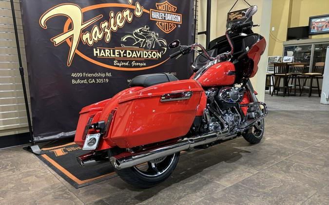 2026 Harley-Davidson® Road Glide® Blood Orange Chrome Trim