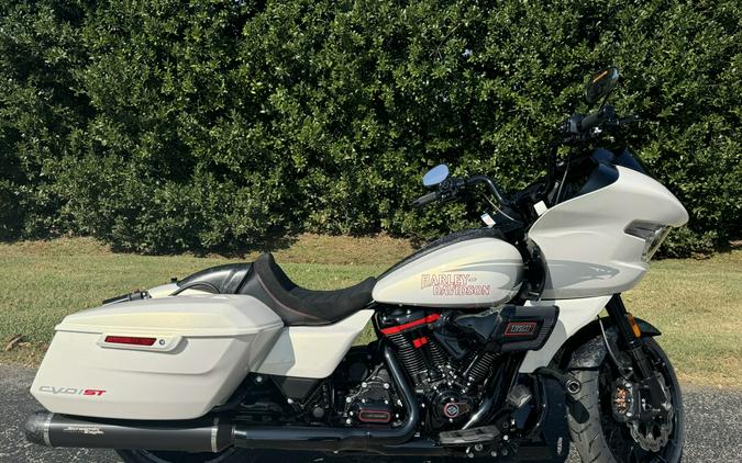 2024 Harley-Davidson CVO Road Glide ST Review [13 Fast Facts]