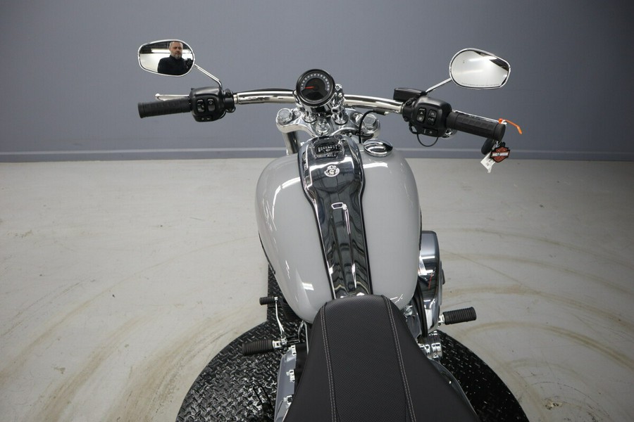 2025 Harley-Davidson Breakout