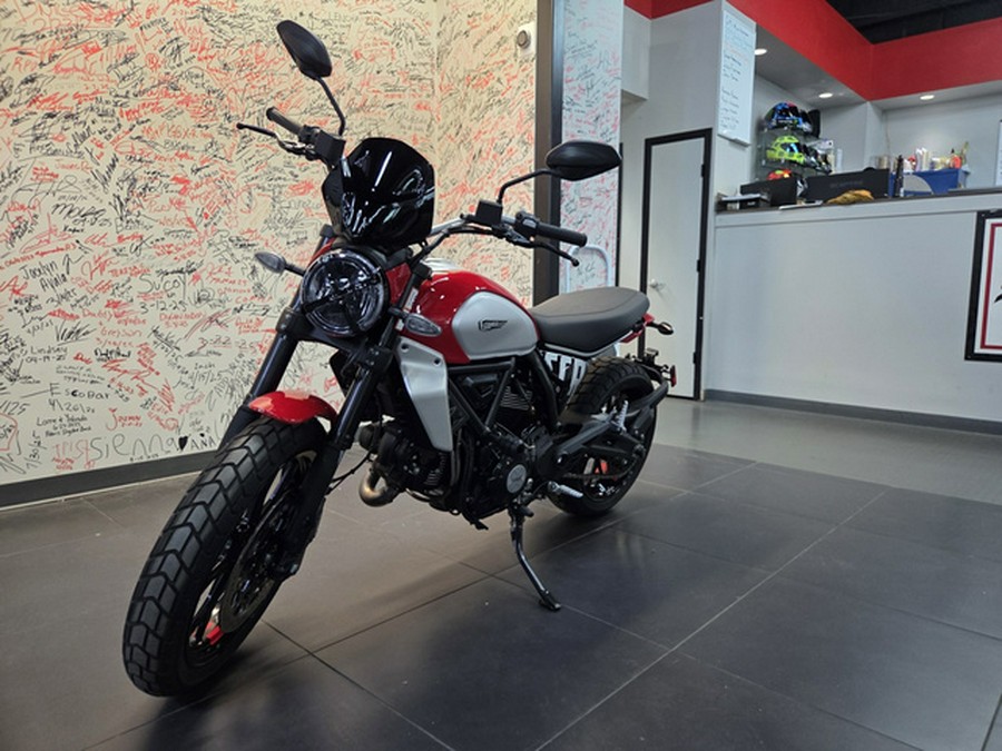 2024 Ducati Scrambler Icon