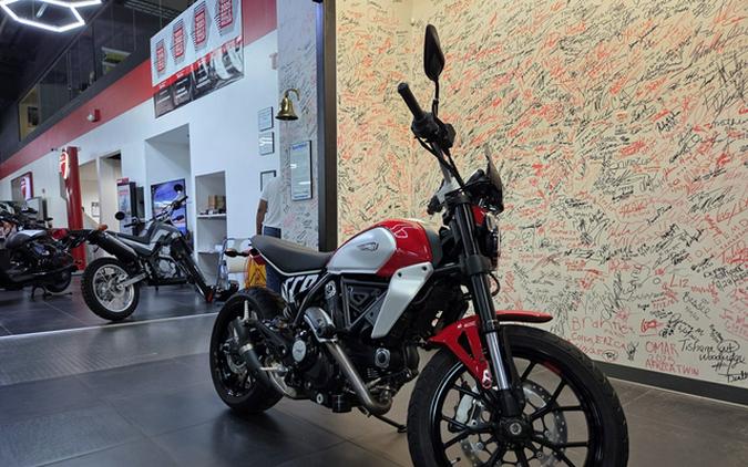 2024 Ducati Scrambler Icon