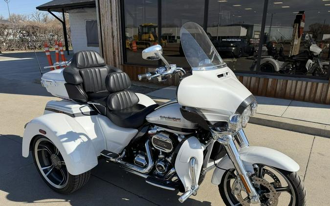 2020 Harley-Davidson® FLHTCUTGSE - CVO™ Tri Glide®