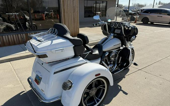 2020 Harley-Davidson® FLHTCUTGSE - CVO™ Tri Glide®