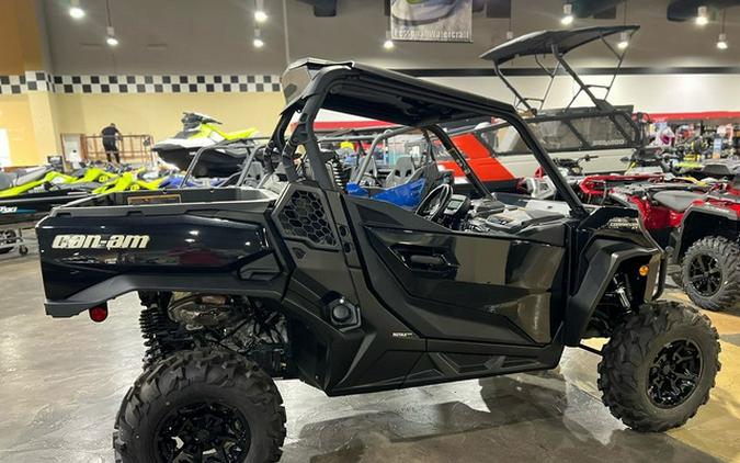 2023 Can-Am Commander XT 700