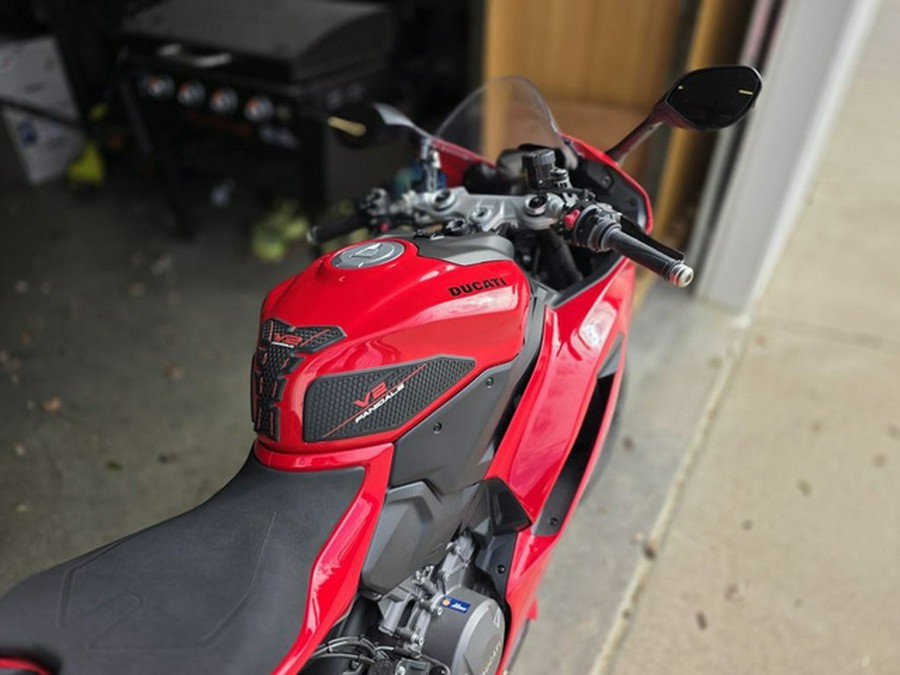 2025 Ducati Panigale V2 S