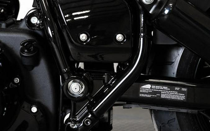 2024 Indian Motorcycle® Chief Bobber Dark Horse® Black Smoke