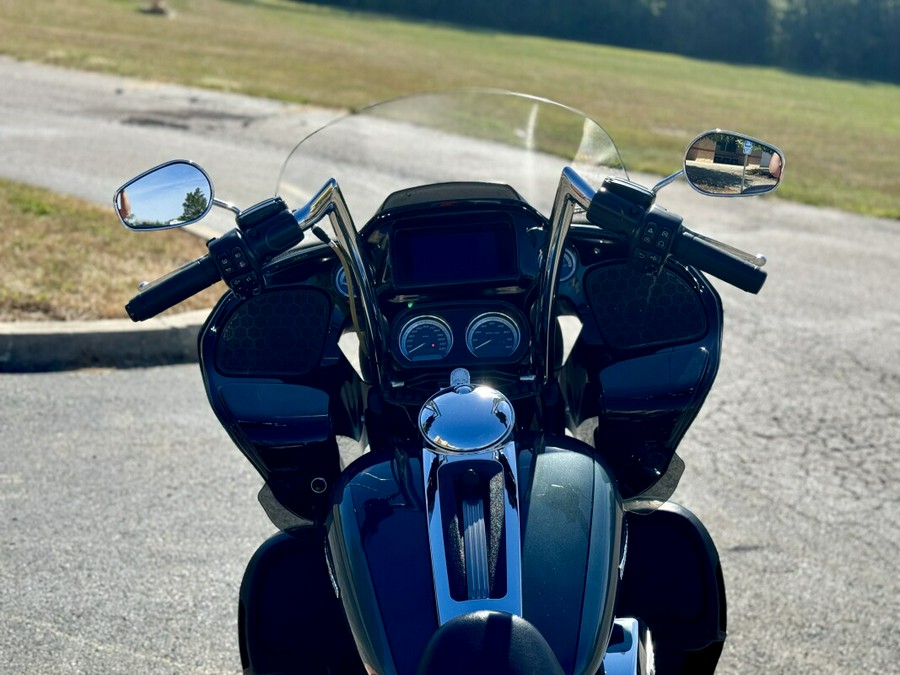 2020 Harley-Davidson Road Glide Limited Silver Pine/Spruce