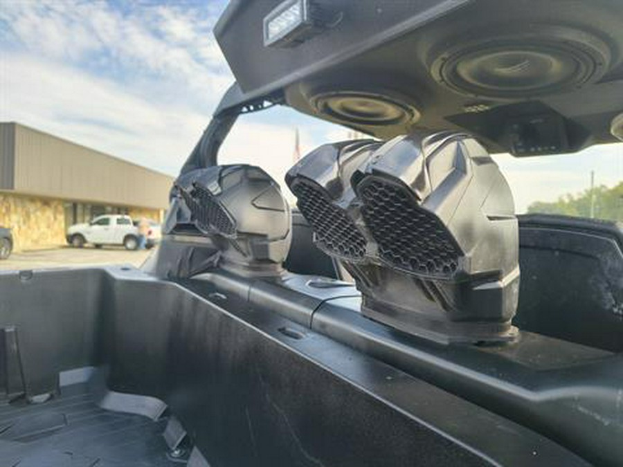 2024 Can-Am Commander X MR