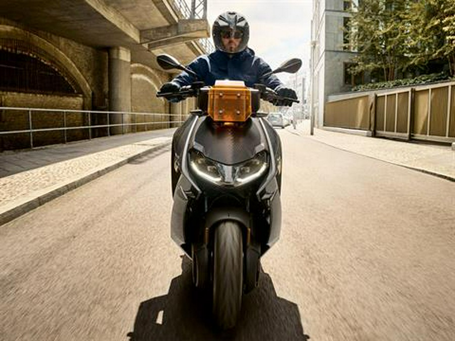 2025 BMW CE 04