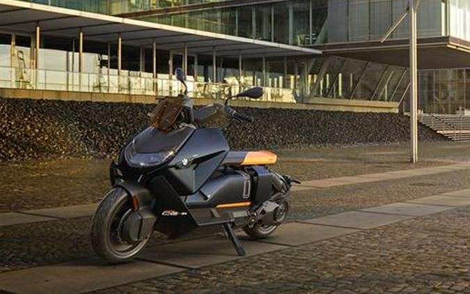 2025 BMW CE 04