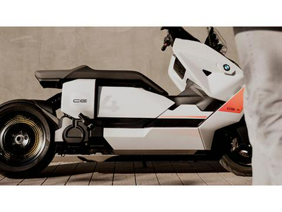 2025 BMW CE 04