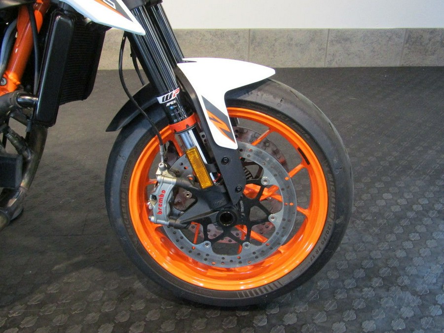 2021 KTM 890 Duke R