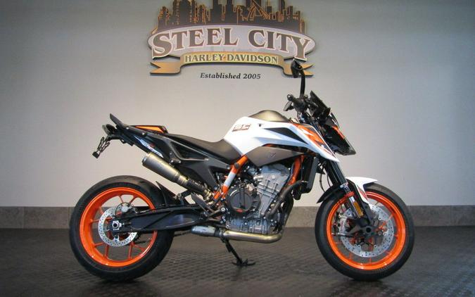 2021 KTM 890 Duke R