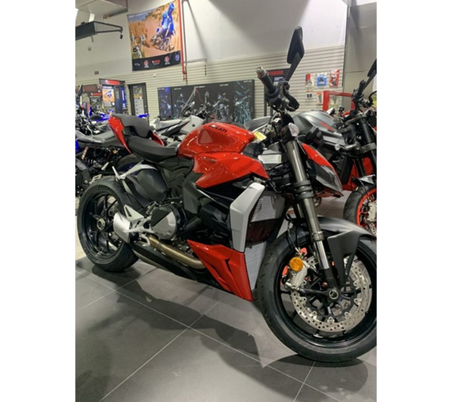 2023 Ducati Streetfighter V2 Ducati Red